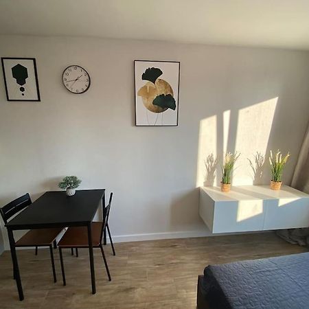 New Apartment With Magnificent View Warsaw Exterior photo